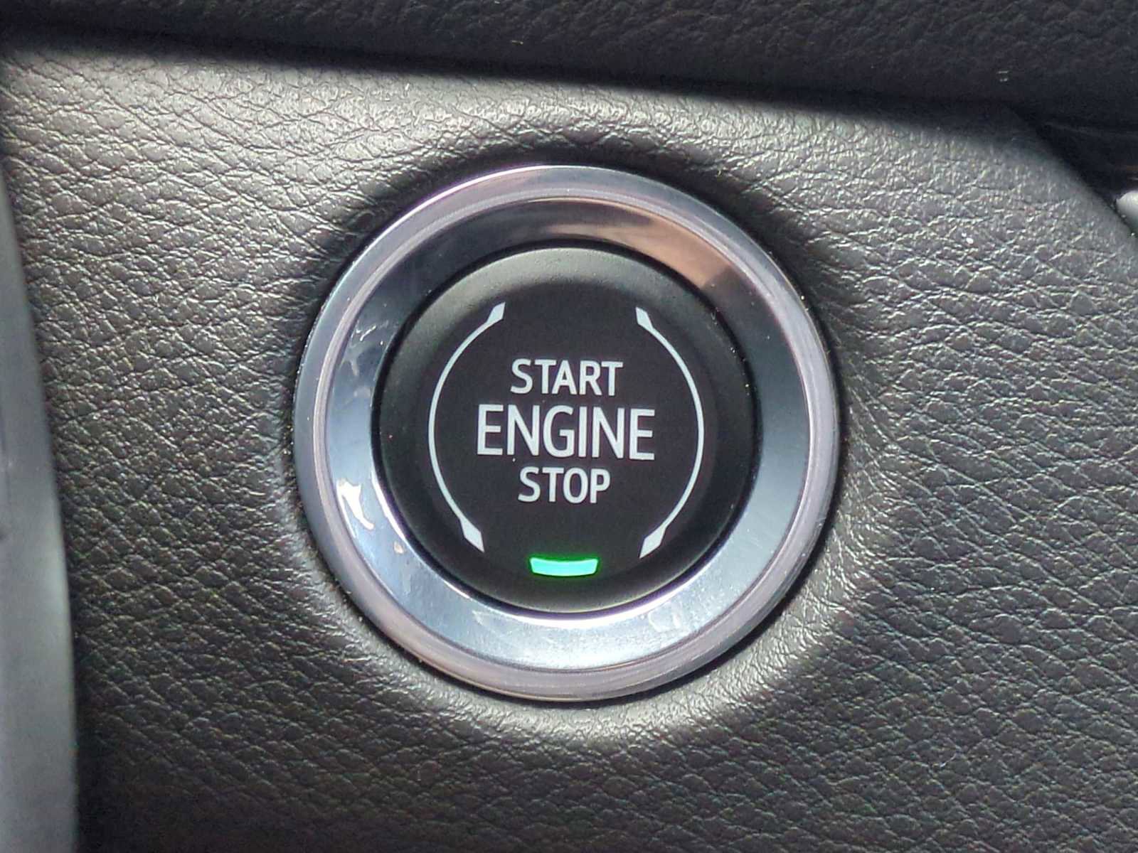 Used 2024 Cadillac XT4 Premium Luxury FWD image 16
