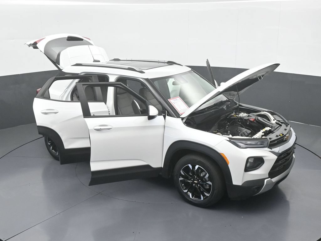 Used 2021 Chevrolet TrailBlazer LT w/ Sun and Liftgate Package FWD image 70