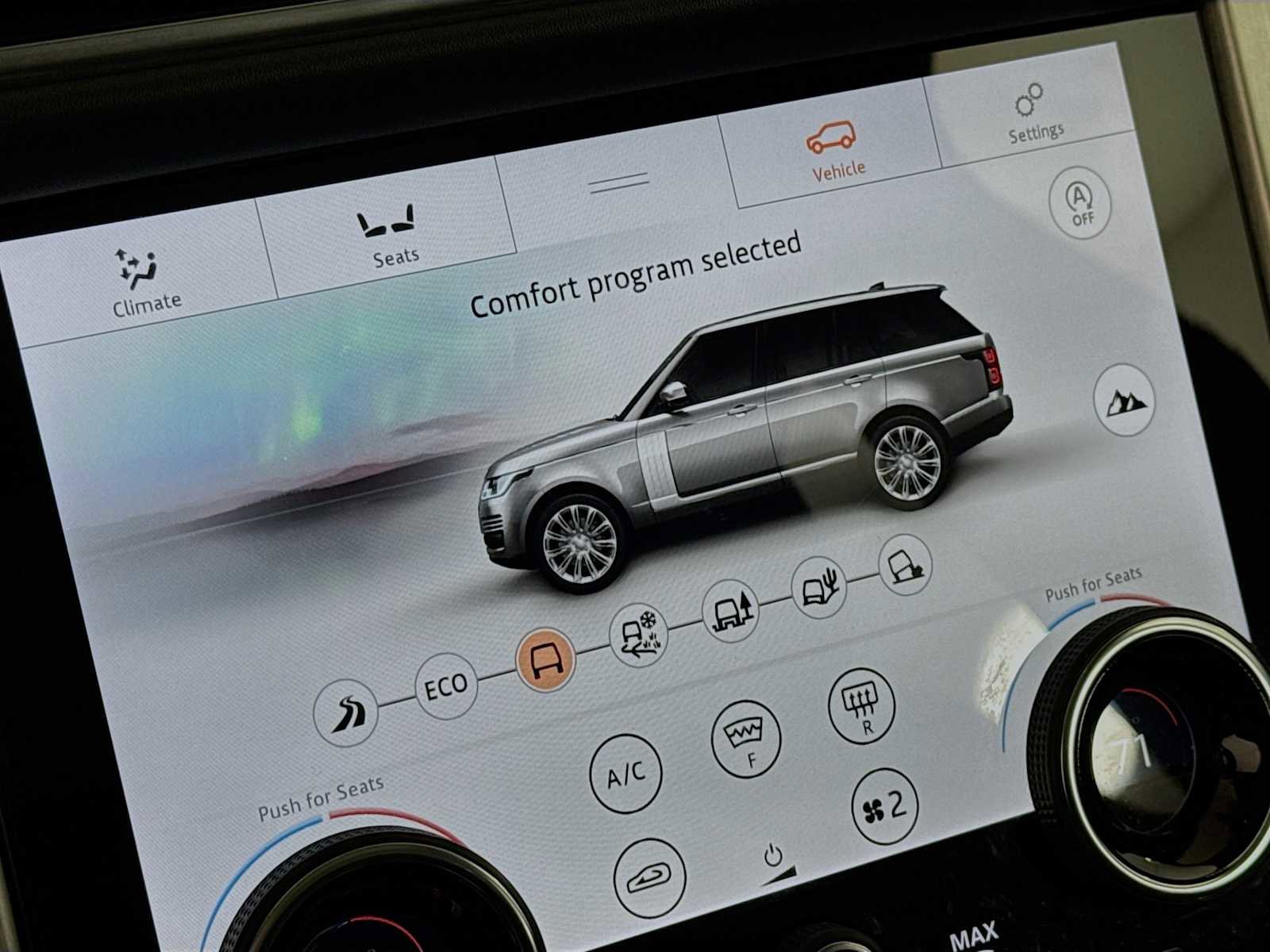 Used 2022 Land Rover Range Rover P525 Westminster Edition image 21