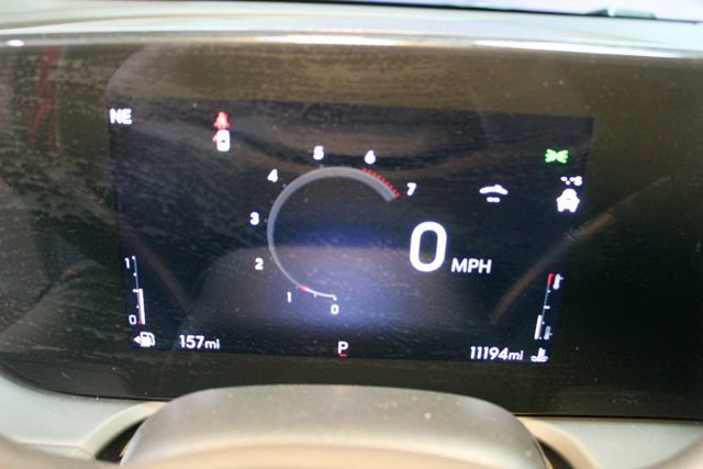 Used 2025 Buick Encore GX Avenir w/ Avenir Technology Package AWD/4WD image 24