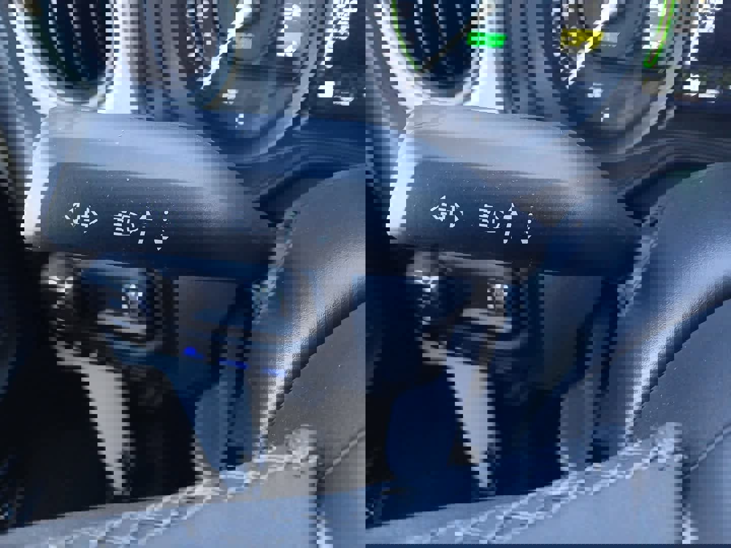 Used 2025 Jeep Wrangler Willys image 34