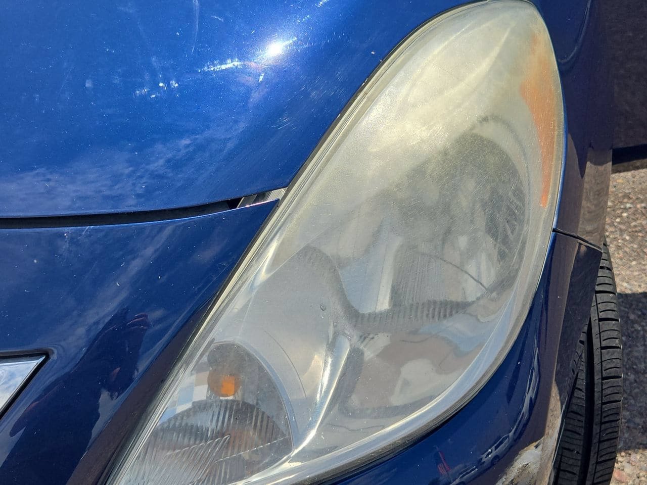 Used 2013 Nissan Versa SV FWD image 29