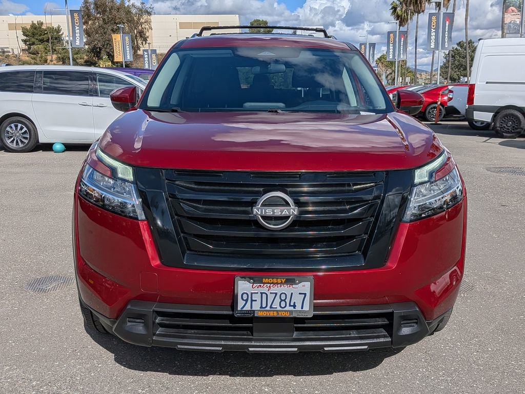 Used 2022 Nissan Pathfinder SV w/ SV Black Package image 10