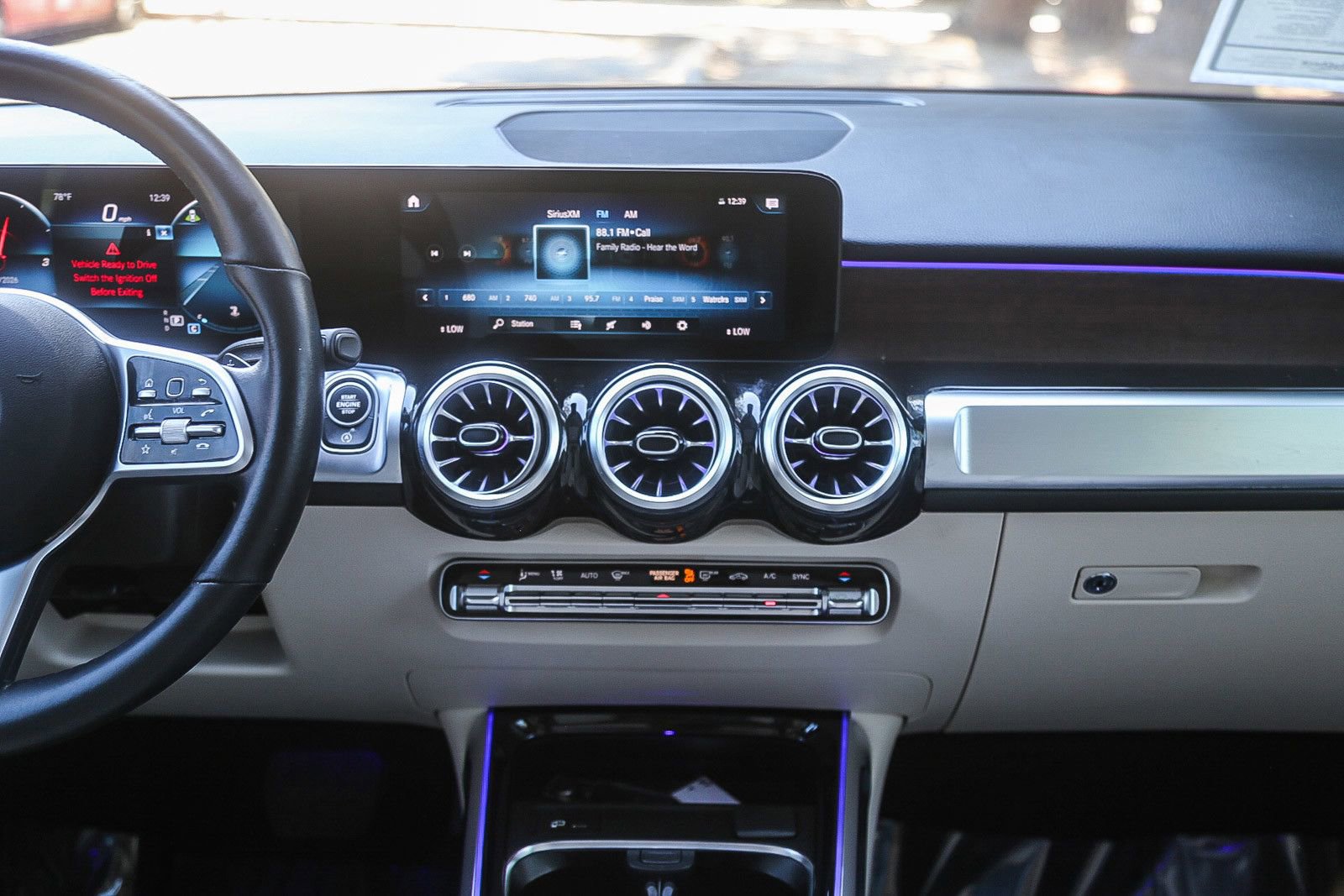 Certified 2022 Mercedes-Benz GLB 250 4MATIC image 11