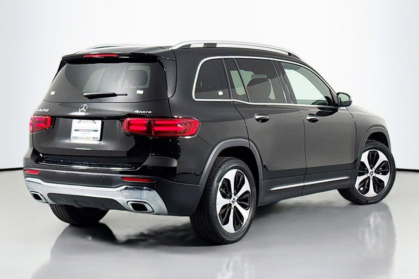 Certified 2024 Mercedes-Benz GLB 250 4MATIC image 13