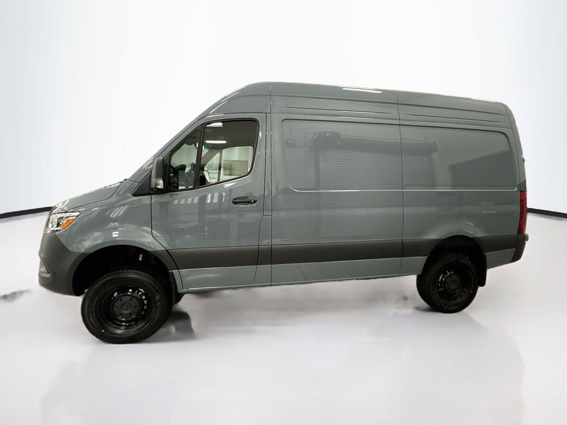 Used 2026 Mercedes-Benz Sprinter 2500 image 4