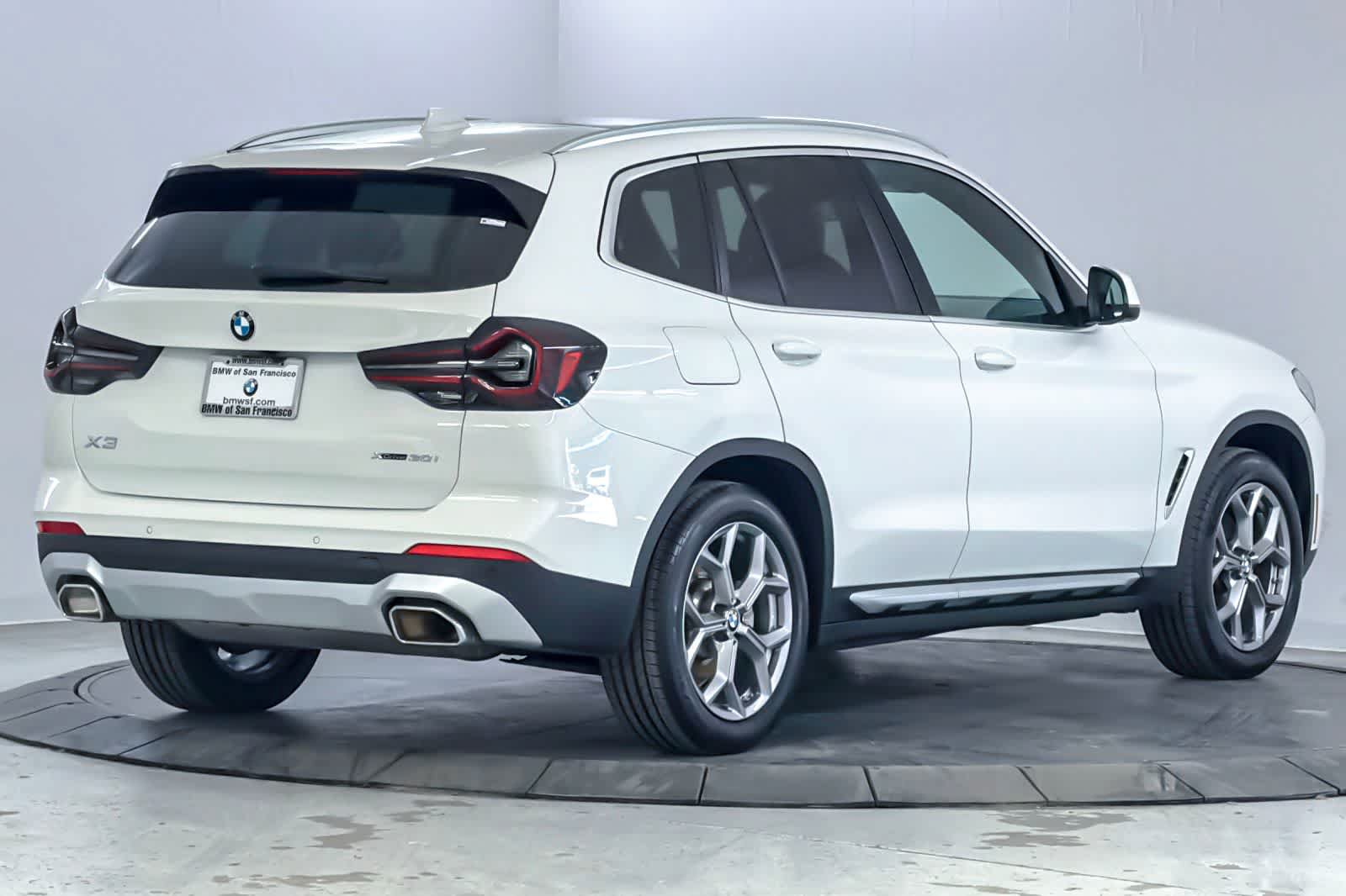 Used 2023 BMW X3 xDrive30i w/ Convenience Package AWD/4WD image 2