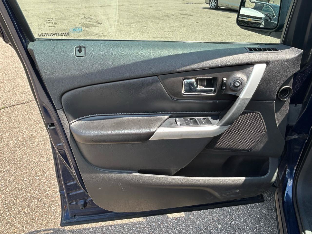 Used 2011 Ford Edge SE FWD image 14