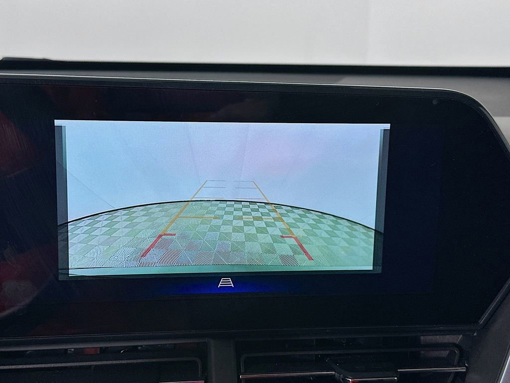 Used 2025 Chevrolet Trax LT image 19