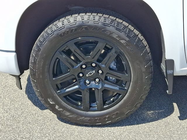 Used 2025 Chevrolet Silverado 1500 Custom w/ Rally Edition RWD image 8