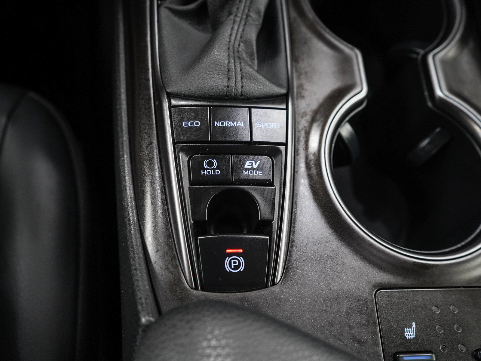Used 2023 Toyota Camry SE FWD image 23