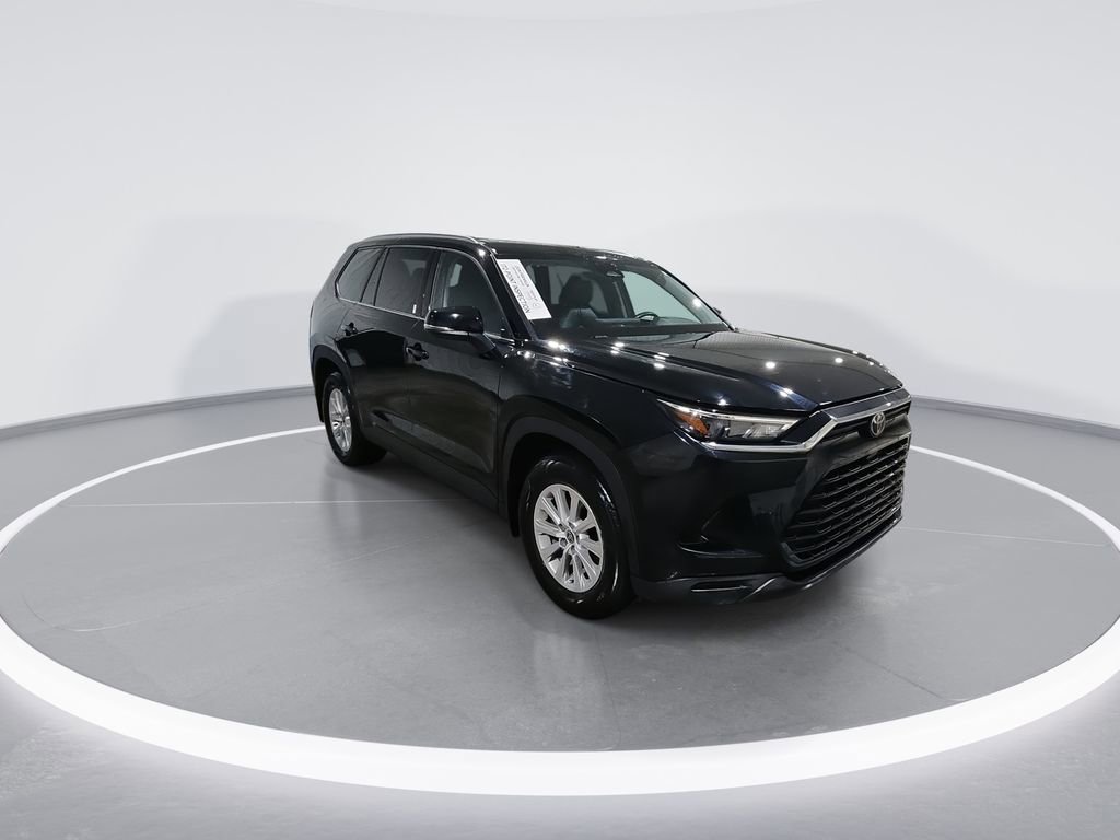Used 2024 Toyota Grand Highlander XLE image 2