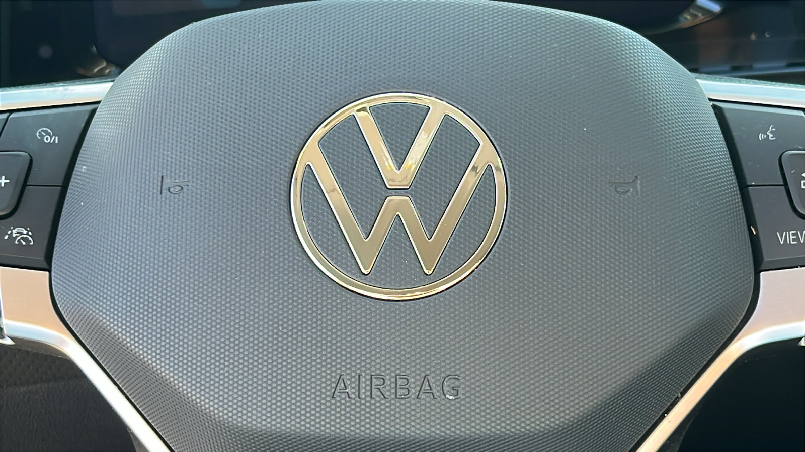 Used 2024 Volkswagen Atlas SE image 17