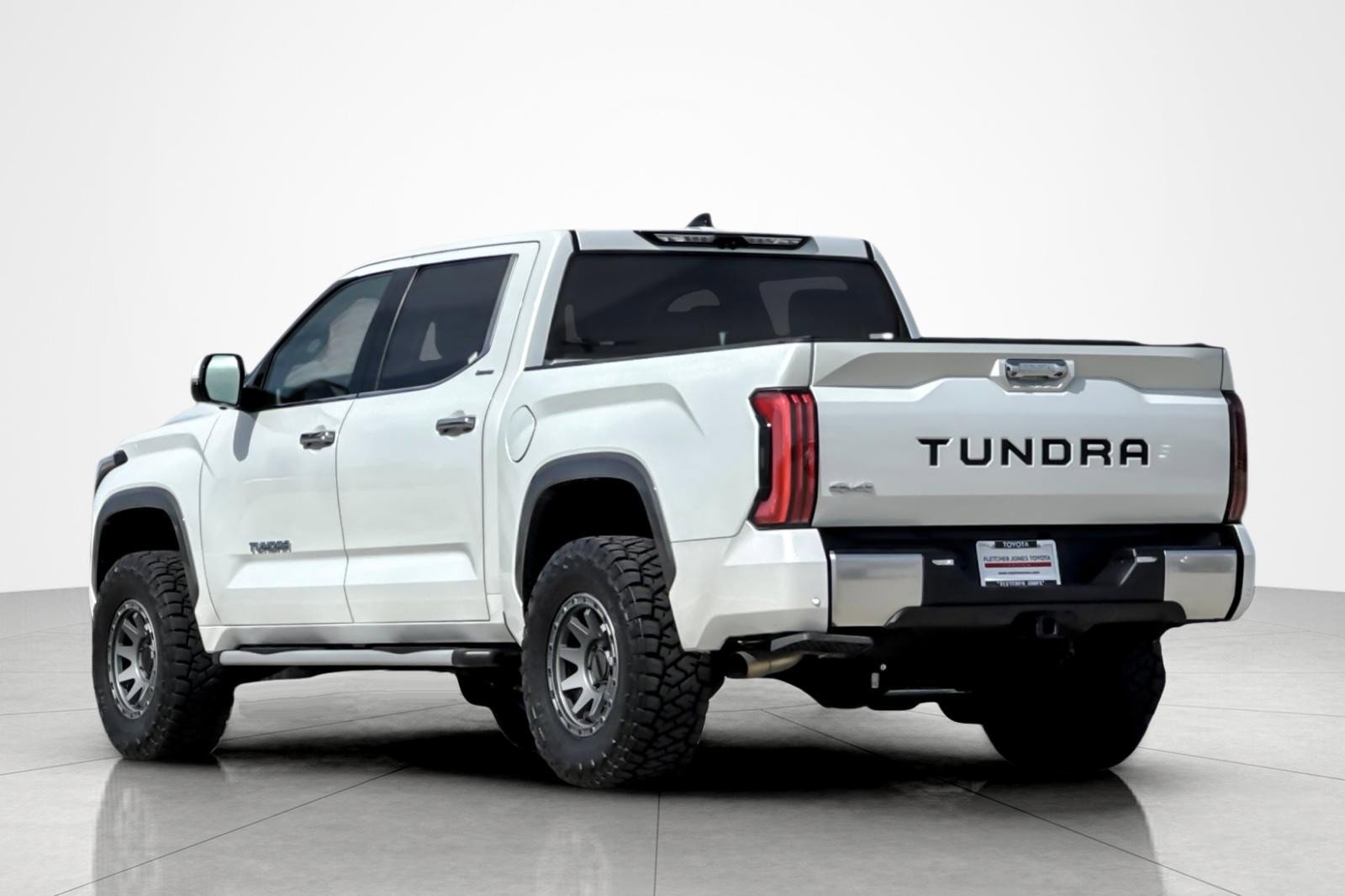 Used 2023 Toyota Tundra Limited image 3