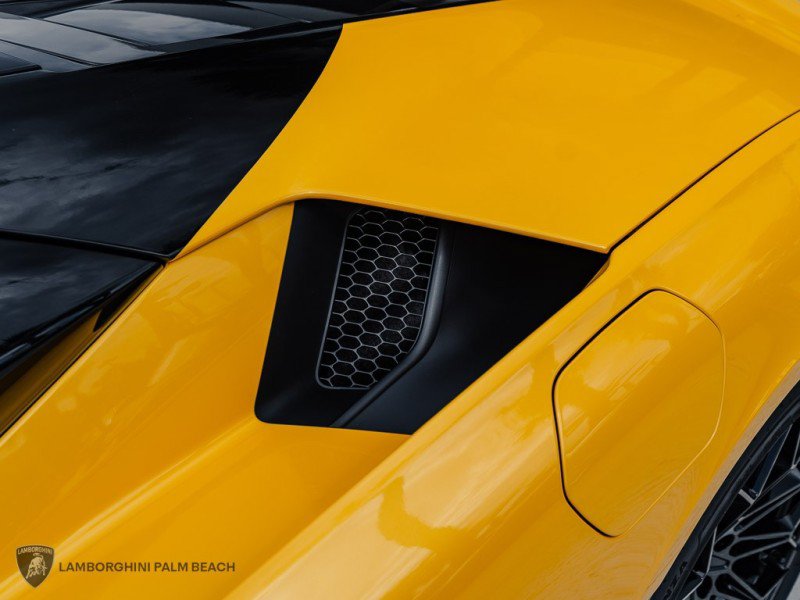 Used 2026 Lamborghini Temerario AWD/4WD image 8