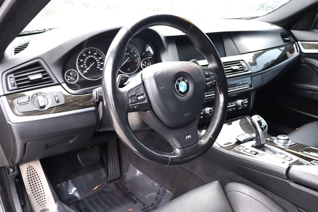 Used 2013 BMW 550i Sedan RWD image 14