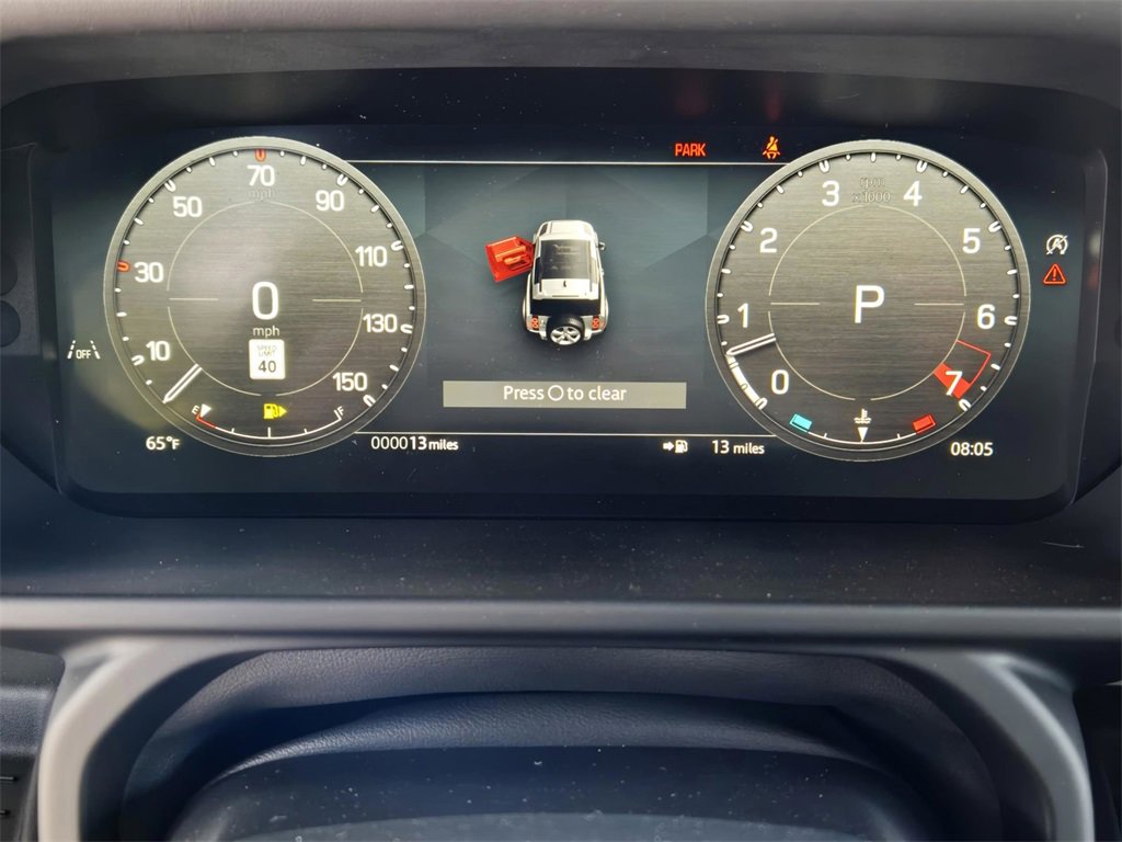 Used 2025 Land Rover Defender 90 X-Dynamic SE image 14