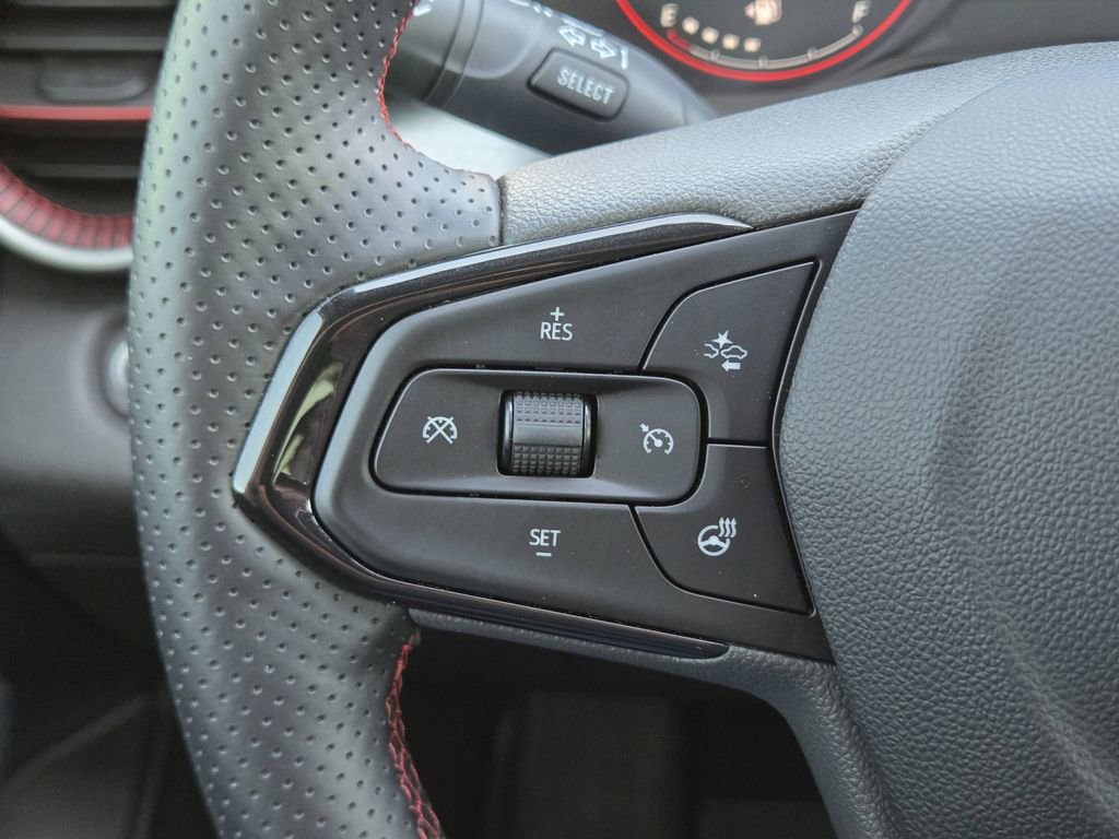 Used 2025 Chevrolet Trax RS w/ Sunroof Package image 29