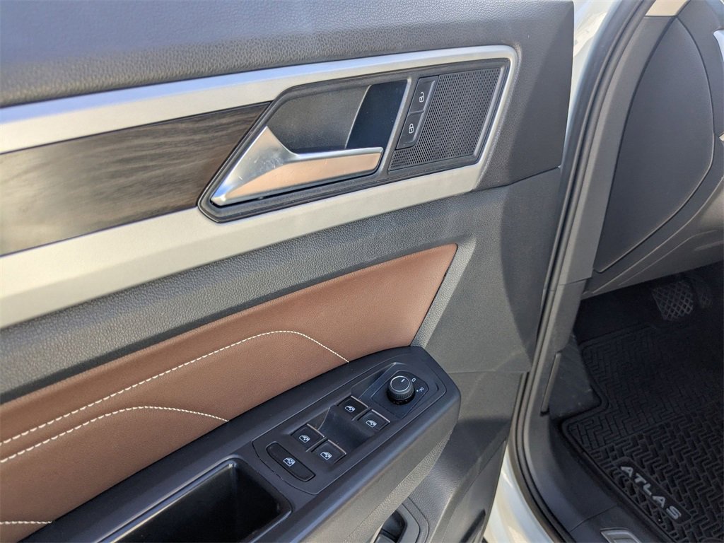 Used 2023 Volkswagen Atlas SE image 14