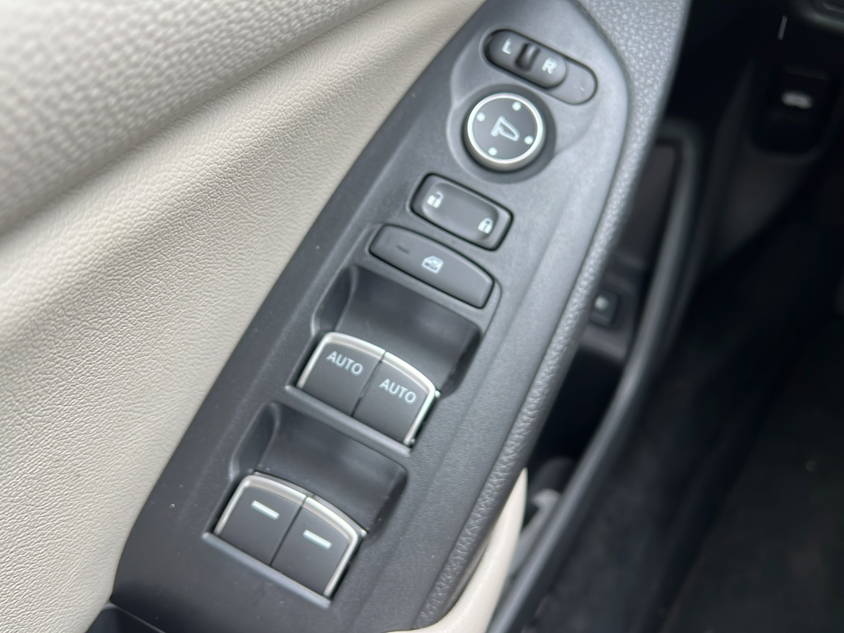 Used 2022 Honda Accord EX-L image 22