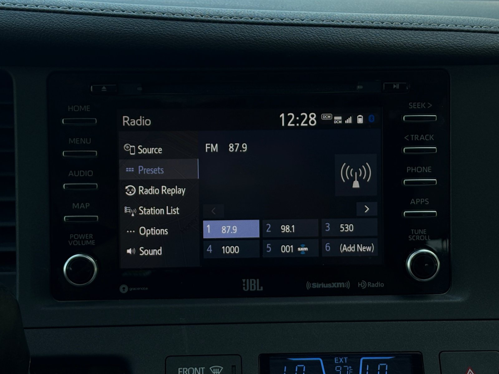 Used 2019 Toyota Sienna Limited Premium FWD image 16