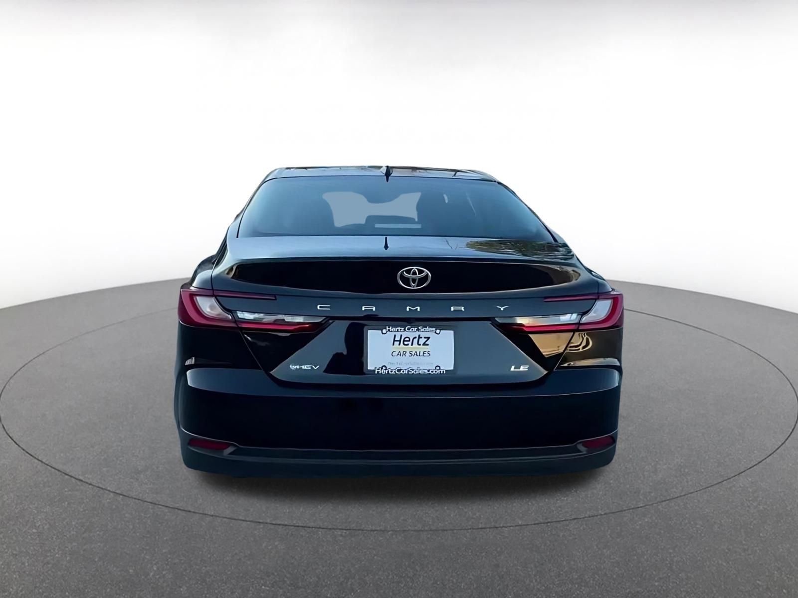 Used 2025 Toyota Camry LE image 12