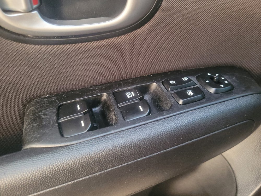 Used 2015 Kia Soul FWD image 27
