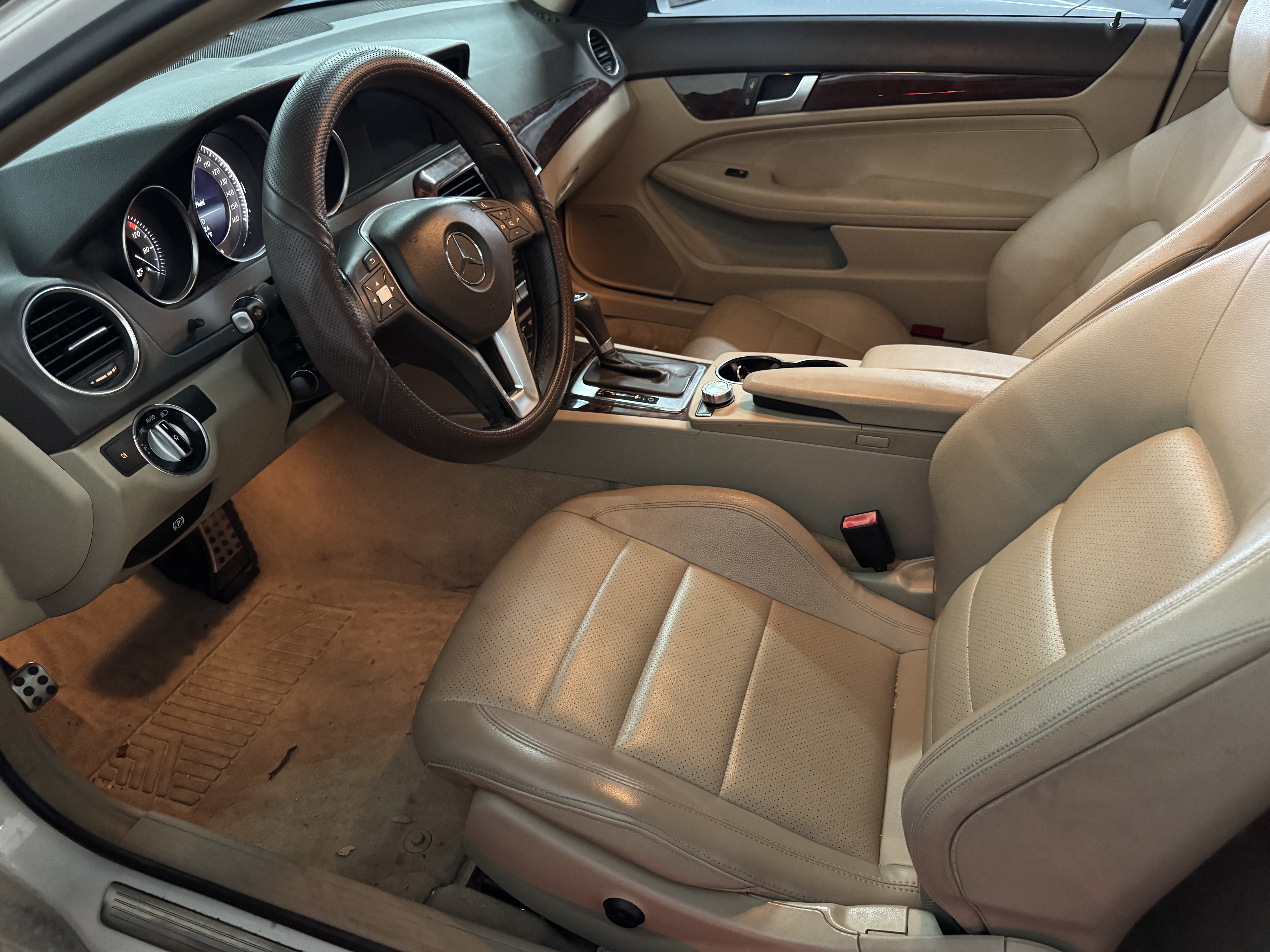 Used 2015 Mercedes-Benz C 250 Coupe image 13