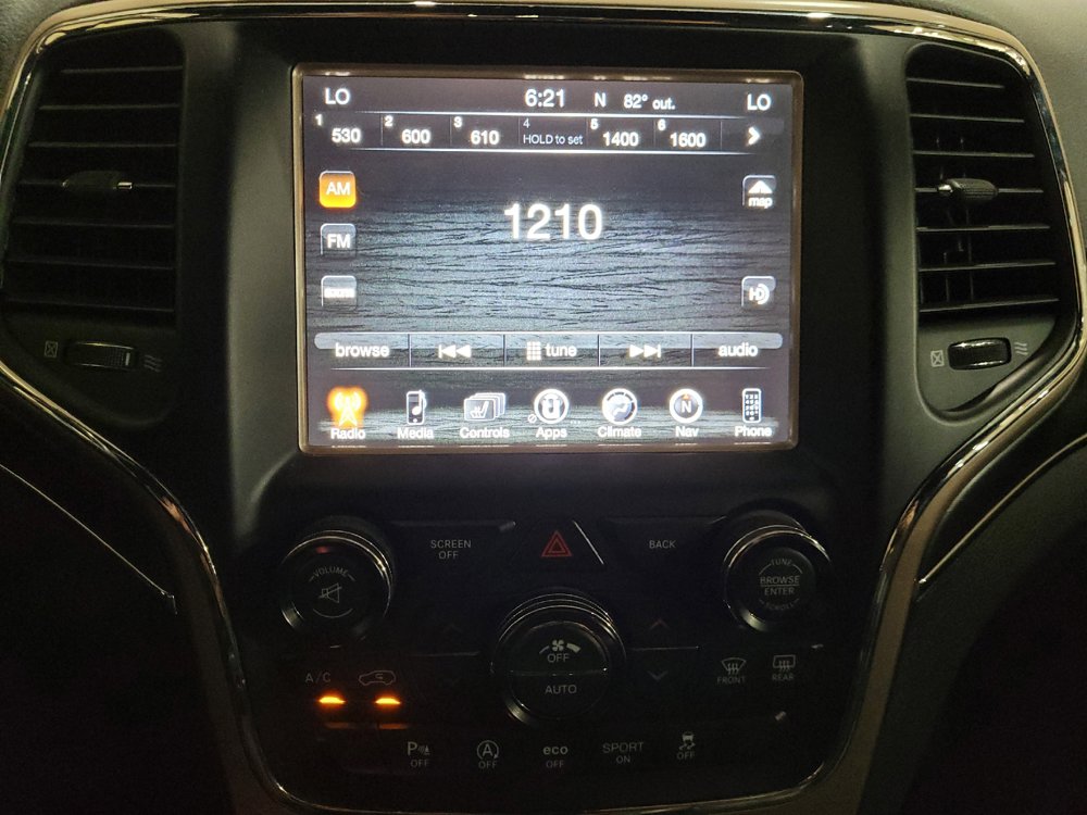 Used 2017 Jeep Grand Cherokee Limited AWD/4WD image 25
