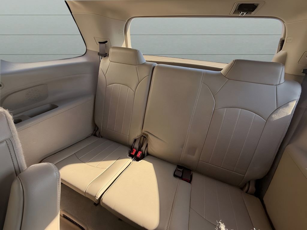 Used 2016 GMC Acadia Denali image 16