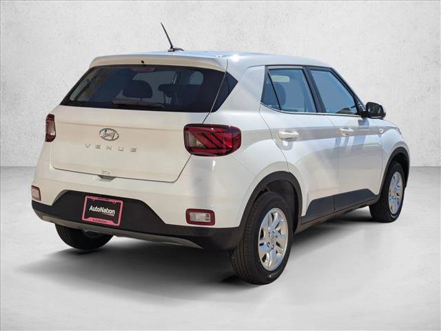 New 2026 Hyundai Venue SE image 2
