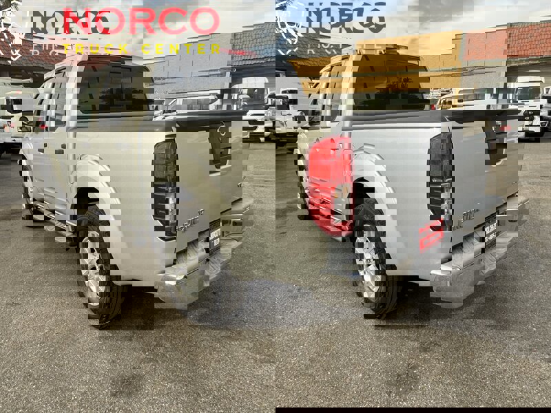 Used 2017 Nissan Frontier SV image 6