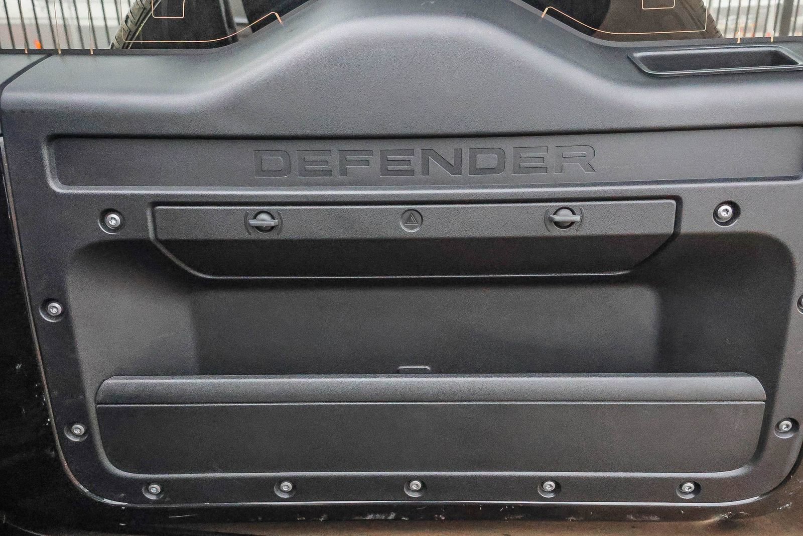 Used 2023 Land Rover Defender 130 X image 27