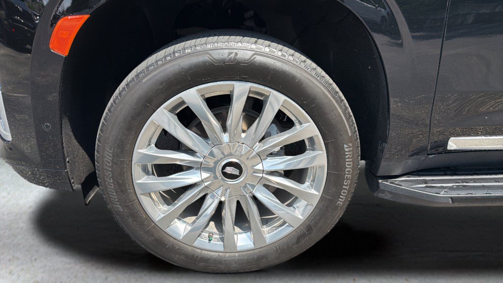 Certified 2024 Cadillac Escalade Premium Luxury w/ LPO, Floor Liner Package AWD/4WD image 16