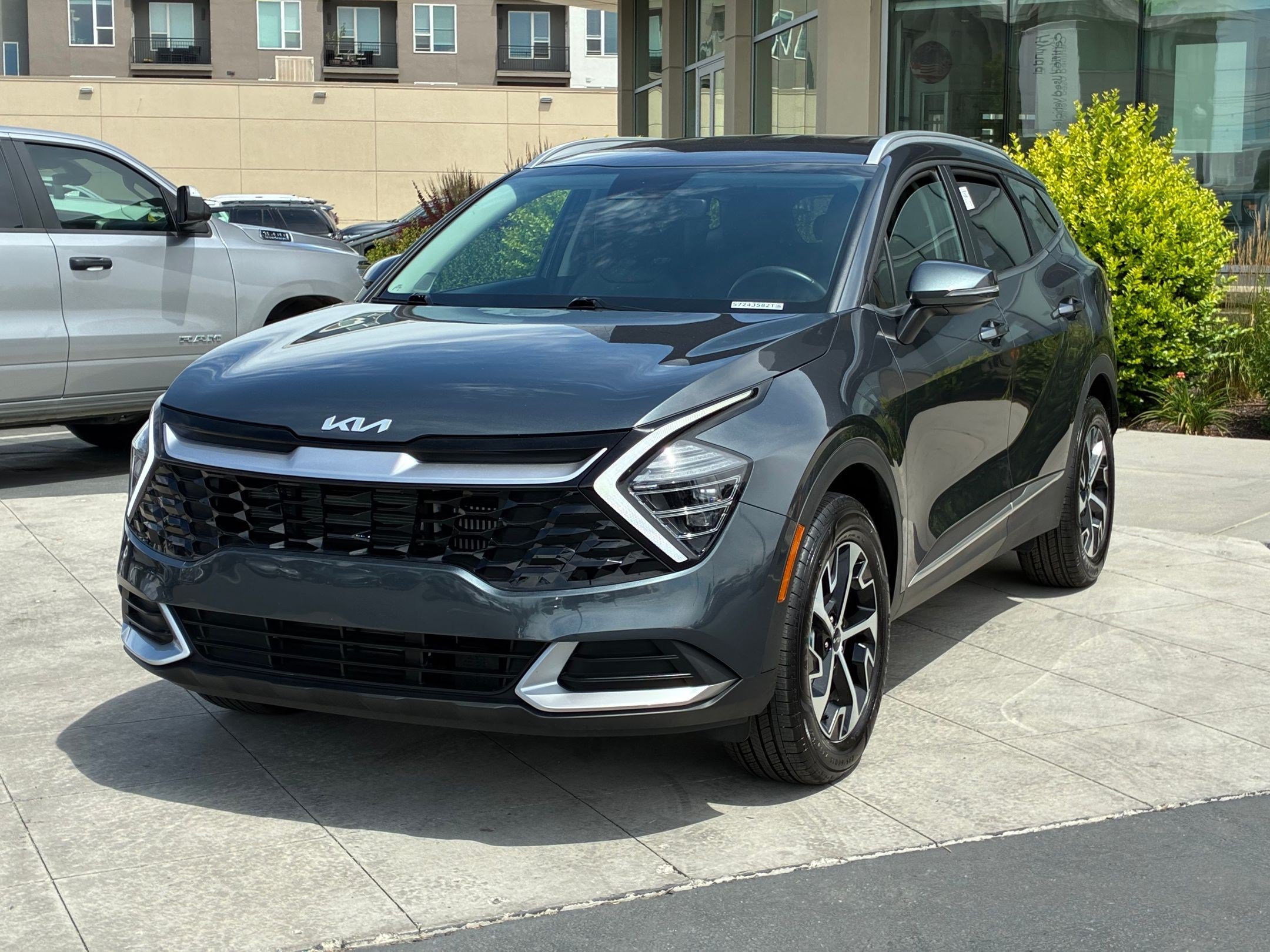 Used 2025 Kia Sportage EX AWD/4WD image 10