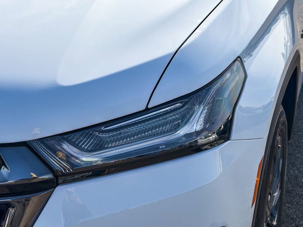 Certified 2023 Chevrolet Traverse RS image 7