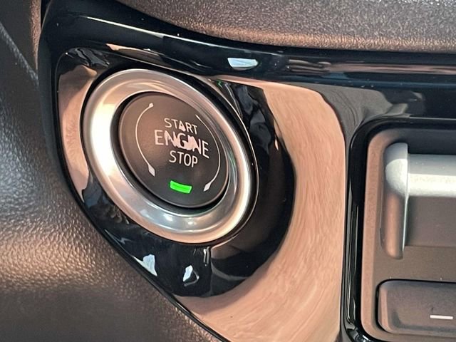 Used 2024 GMC Sierra 1500 SLE w/ Preferred Package image 18