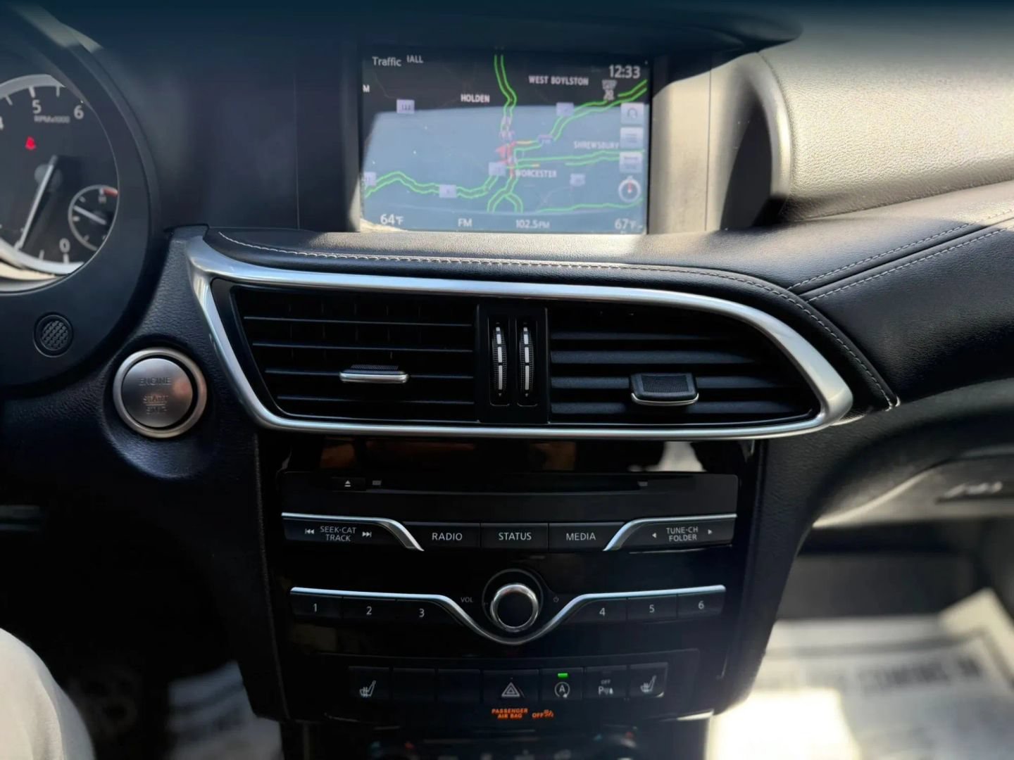 Used 2018 INFINITI QX30 AWD image 19