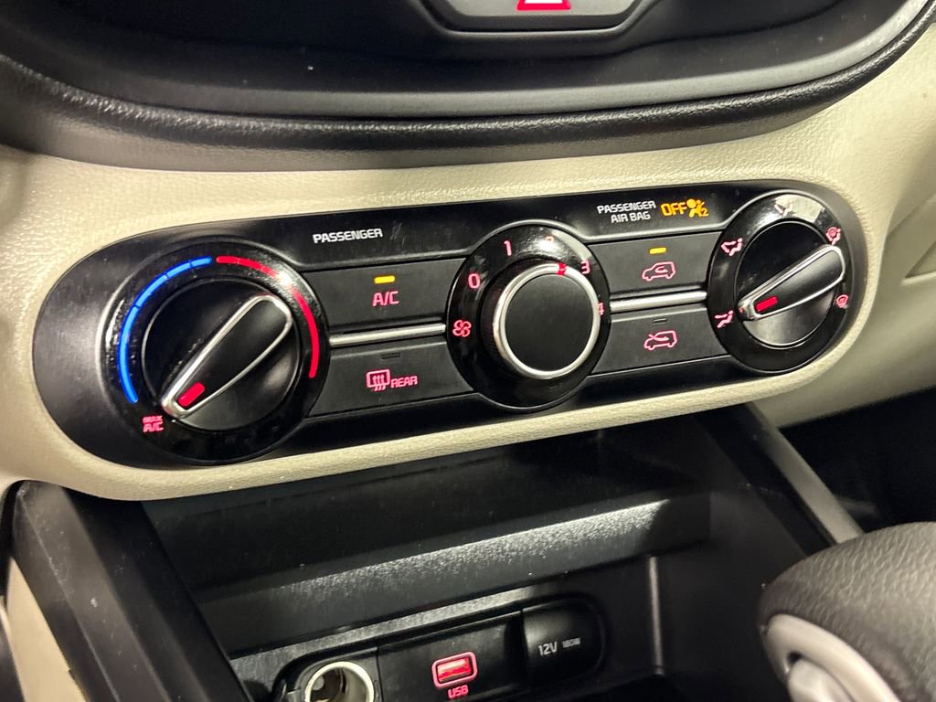 Used 2022 Kia Soul LX w/ Technology Package image 24