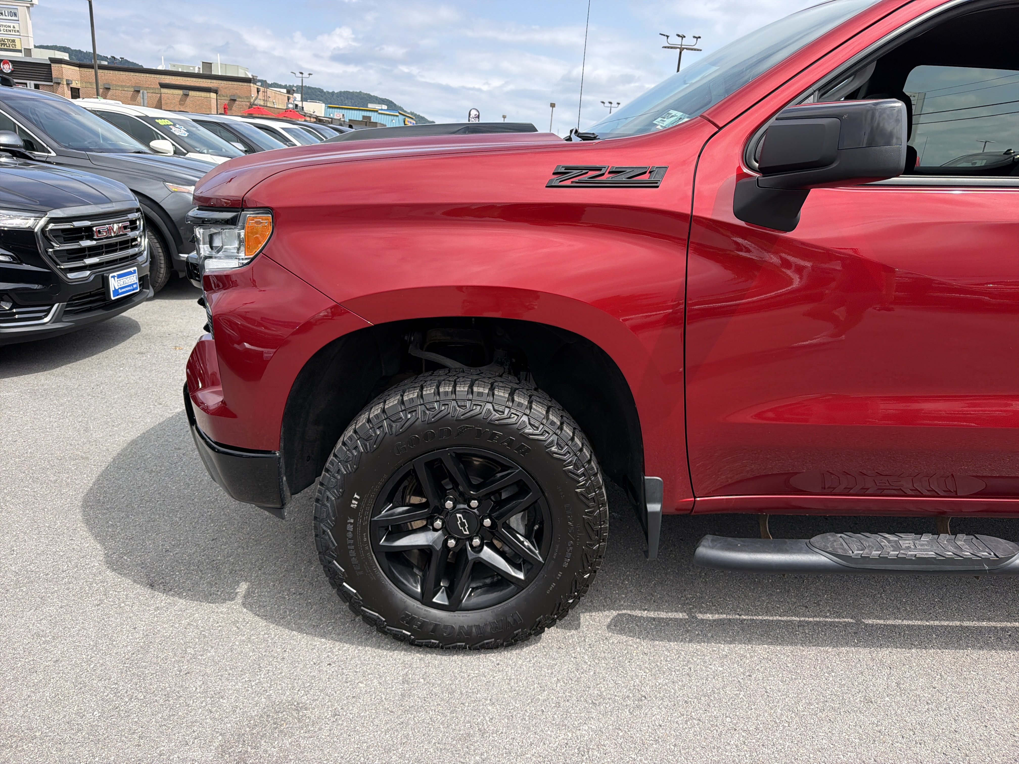 Used 2024 Chevrolet Silverado 1500 LT Trail Boss w/ Convenience Package II AWD/4WD image 12
