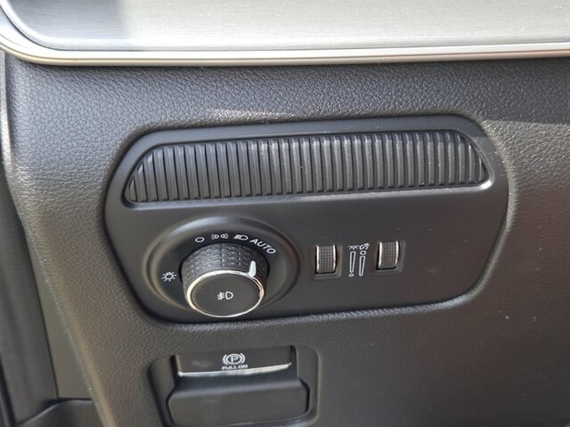 Used 2025 Jeep Wagoneer Series II w/ Premium Group I RWD image 27