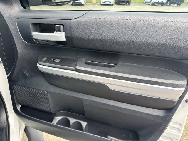 Used 2014 Toyota Tundra SR5 w/ SR5 Upgrade Package AWD/4WD image 19