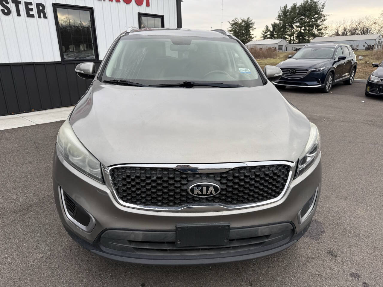 Used 2017 Kia Sorento LX w/ LX Convenience Package AWD/4WD image 3