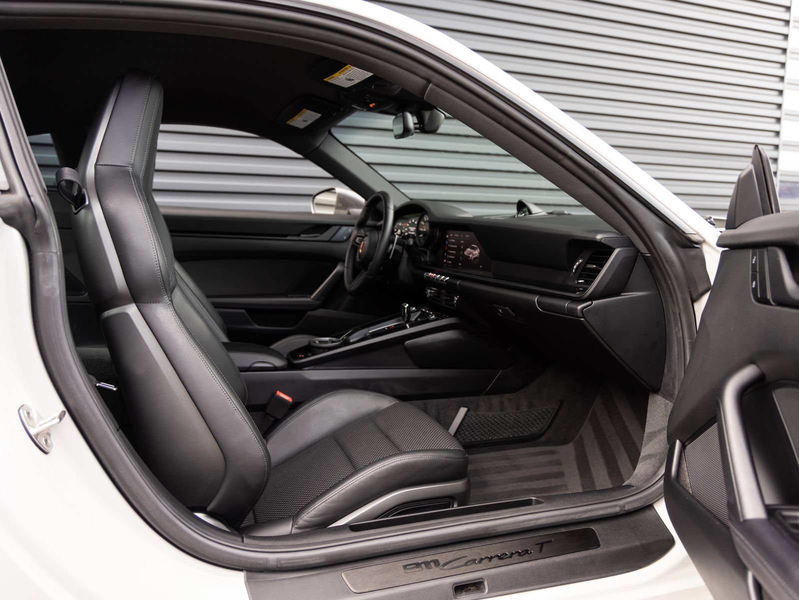 Certified 2024 Porsche 911 Carrera T RWD image 30