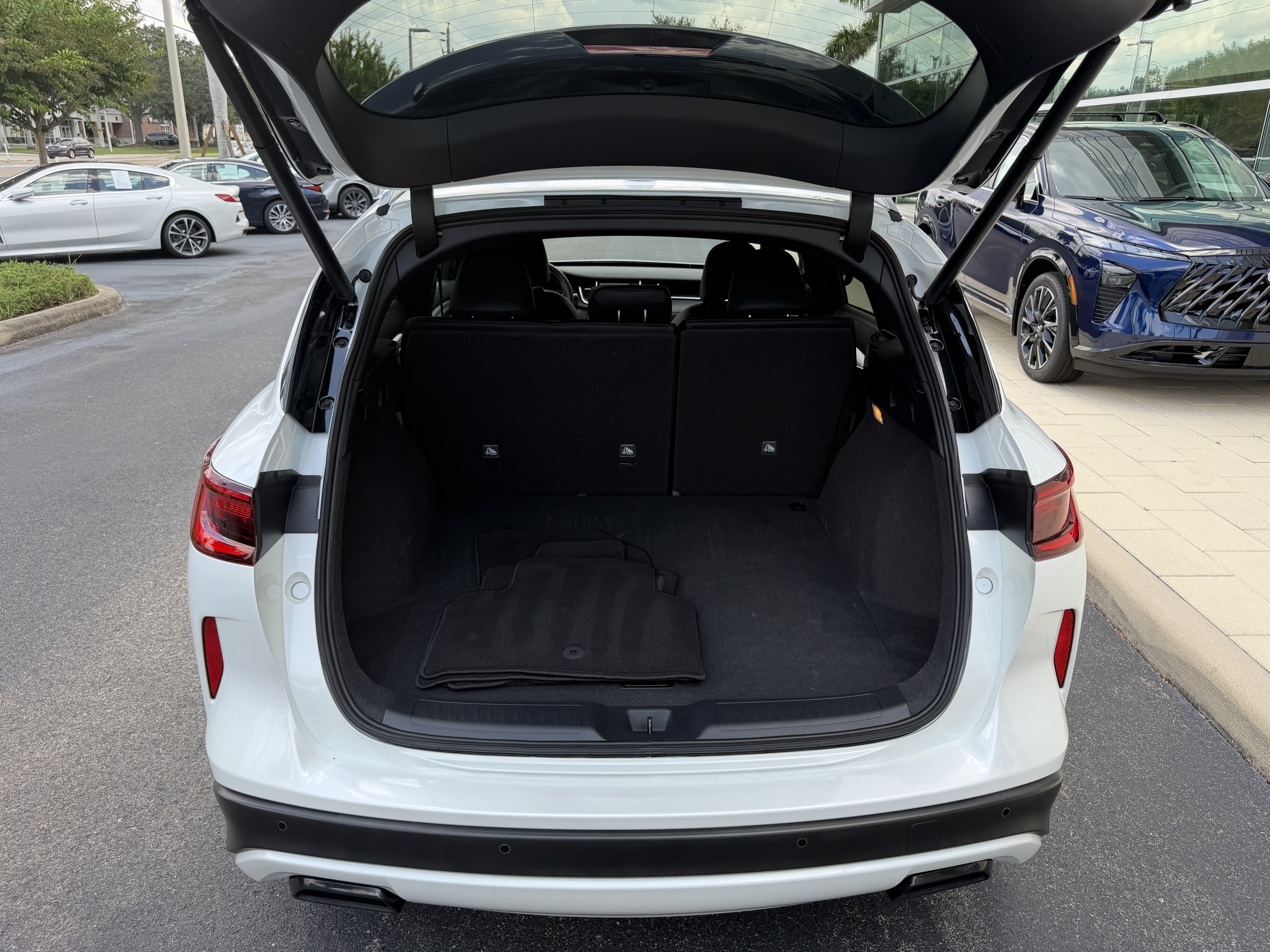 Certified 2023 INFINITI QX50 Sport FWD image 12