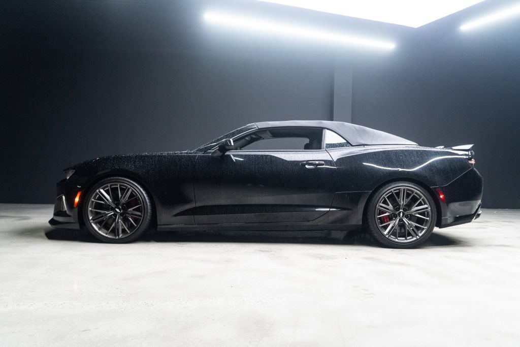 Used 2018 Chevrolet Camaro ZL1 RWD image 19