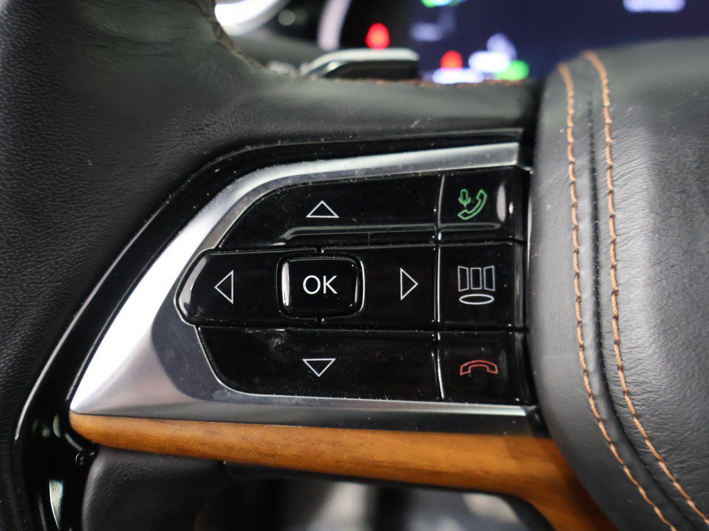 Used 2022 Jeep Grand Cherokee Summit AWD/4WD image 43