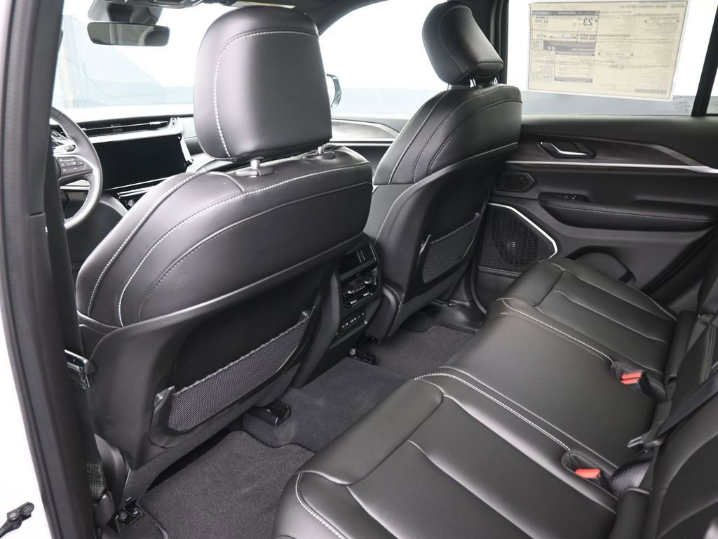New 2026 Jeep Grand Cherokee Limited image 23