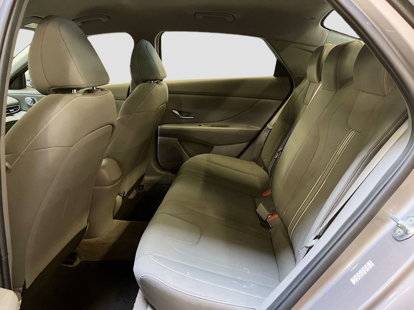 Used 2023 Hyundai Elantra SEL w/ Cargo Package FWD image 22