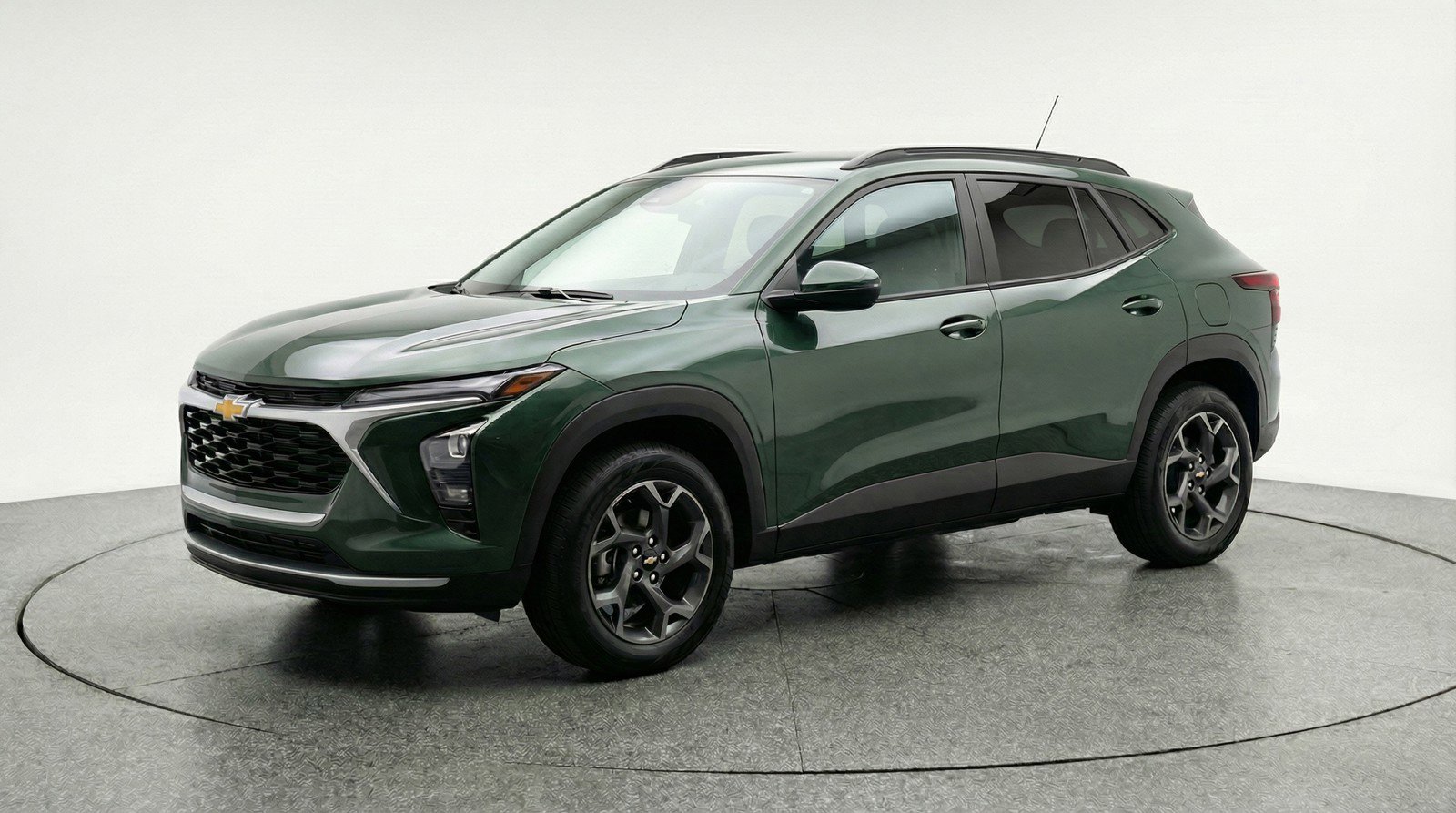 Used 2025 Chevrolet Trax LT FWD image 3